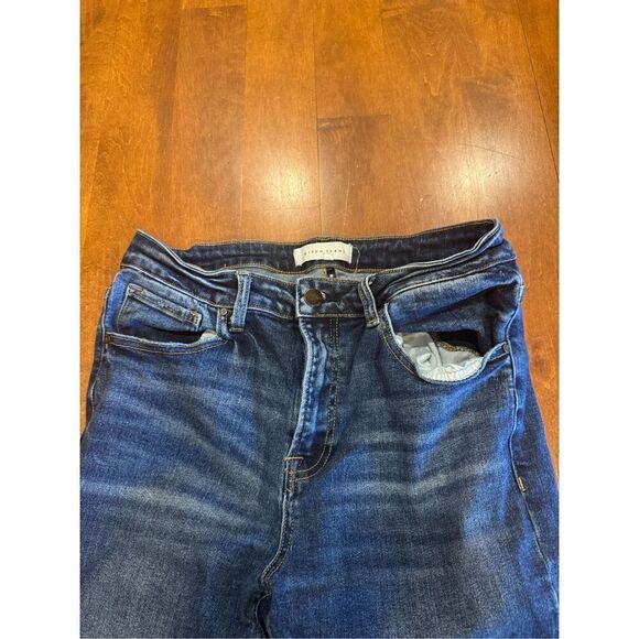 Woman’s Risen Jeans size 31 waist high rise - Picture 2 of 5